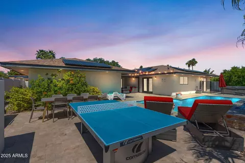 Exterior - 2885 E North Ln, Phoenix, AZ 85028 photo 11 of 12