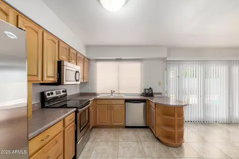 3828 W Crocus Dr, Phoenix, AZ 85053 photo 13