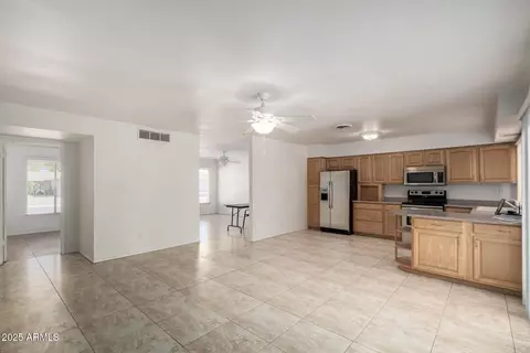 3828 W Crocus Dr, Phoenix, AZ 85053 photo 12