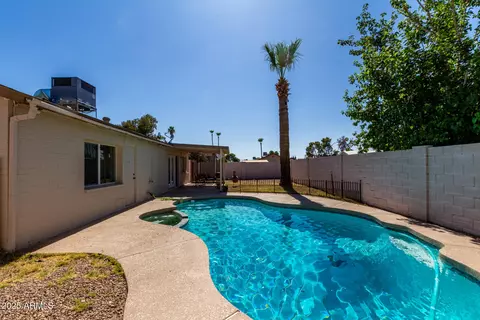 3828 W Crocus Dr, Phoenix, AZ 85053 photo 27