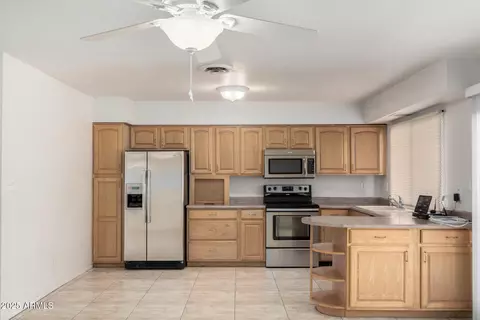 3828 W Crocus Dr, Phoenix, AZ 85053 photo 11