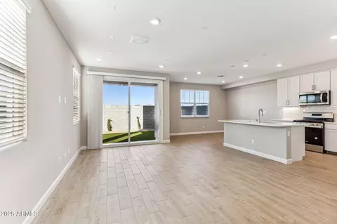 5856 E Covey Ln, Phoenix, AZ 85054