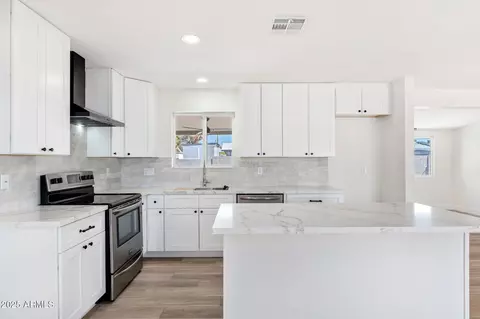 Kitchen - 5452 E University Dr, Mesa, AZ 85205 photo 2 of 4