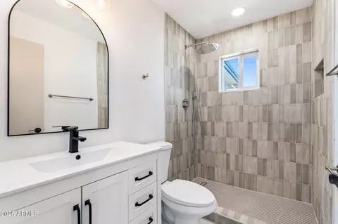 Bath - 5452 E University Dr, Mesa, AZ 85205 photo 3 of 3