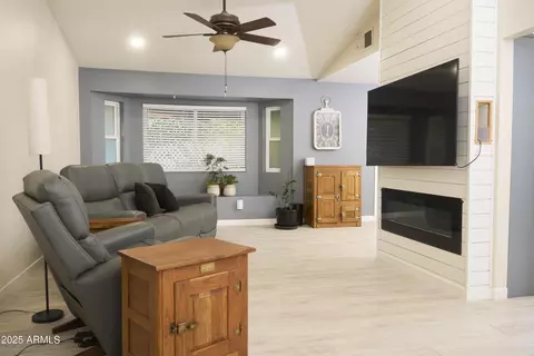 441 Encinas Ave, Gilbert, AZ 85234 photo 2