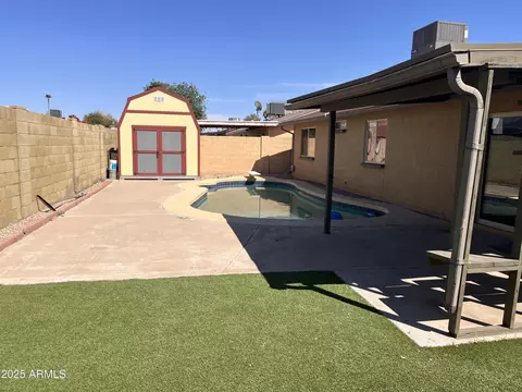 Exterior - 2130 W Devonshire St, Mesa, AZ 85201 photo 4 of 7