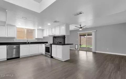 Other - 2130 W Devonshire St, Mesa, AZ 85201 photo 2 of 8