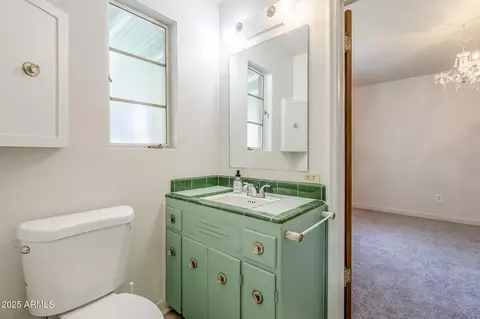 Bath - 1945 E Solano Dr, Phoenix, AZ 85016 photo 1 of 4