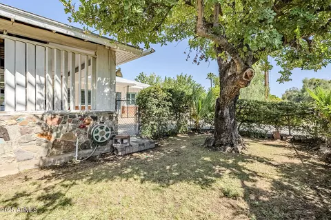 Exterior - 1945 E Solano Dr, Phoenix, AZ 85016 photo 9 of 10