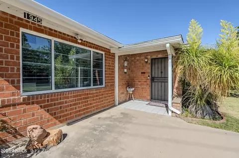 Exterior - 1945 E Solano Dr, Phoenix, AZ 85016 photo 2 of 10