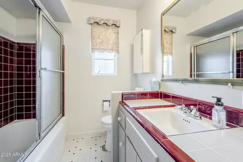 Bath - 1945 E Solano Dr, Phoenix, AZ 85016 photo 3 of 4