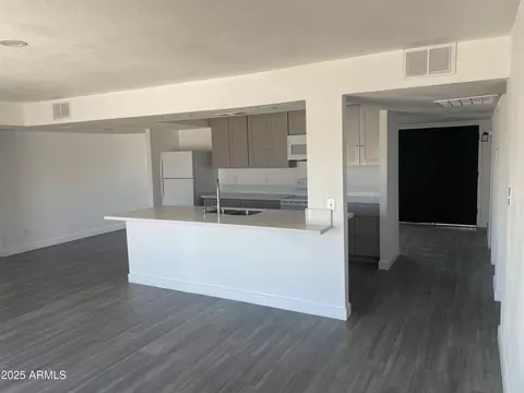 4210 W Solano Dr, Phoenix, AZ 85019 photo 9