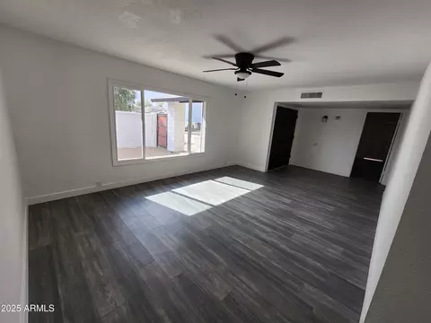 4210 W Solano Dr, Phoenix, AZ 85019 photo 7
