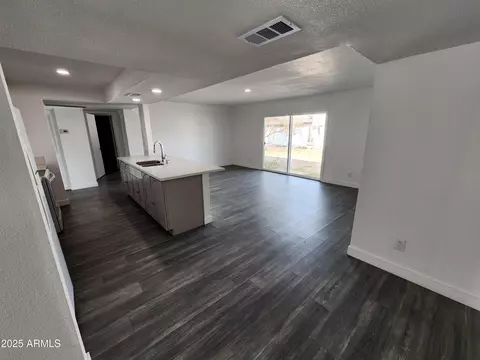4210 W Solano Dr, Phoenix, AZ 85019 photo 8