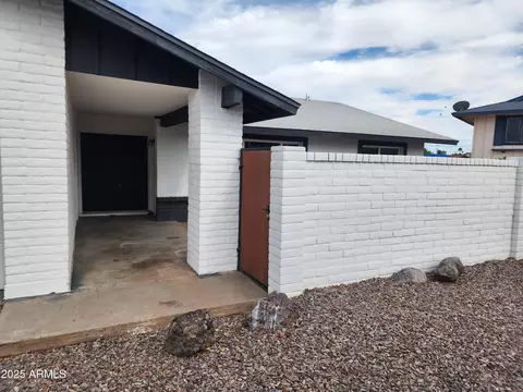 4210 W Solano Dr, Phoenix, AZ 85019 photo 2