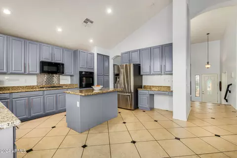 Kitchen - 2977 E County Down Dr, Chandler, AZ 85249 photo 1 of 5