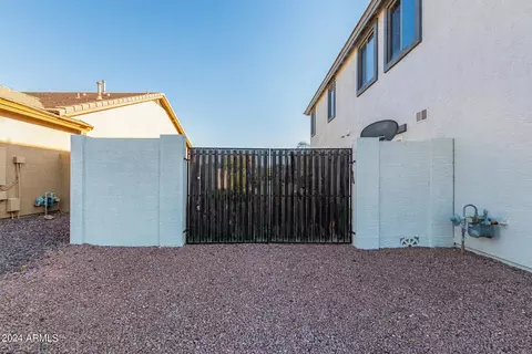Exterior - 2977 E County Down Dr, Chandler, AZ 85249 photo 30 of 32