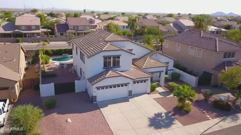 View/Area - 2977 E County Down Dr, Chandler, AZ 85249 photo 1 of 8