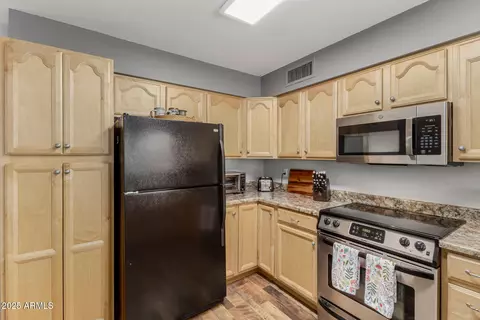 Kitchen - 7849 E Flossmoor Ave, Mesa, AZ 85208 photo 5 of 5