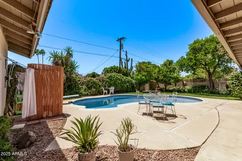 425 E Del Rio Dr, Tempe, AZ 85282 photo 4