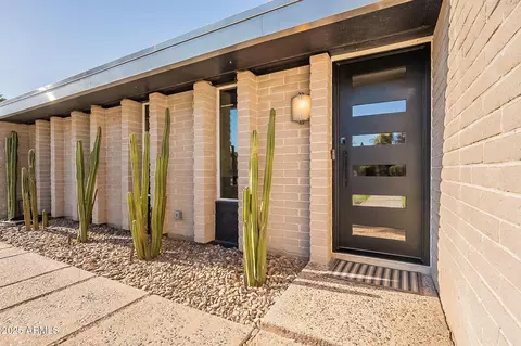 20 W Canterbury Ln, Phoenix, AZ 85023