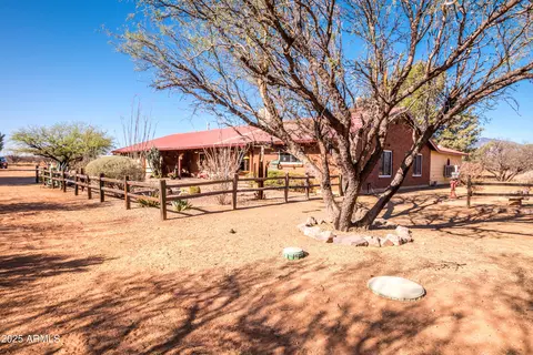 Exterior - 8144 E Dakota Rd, Hereford, AZ 85615 photo 18 of 19