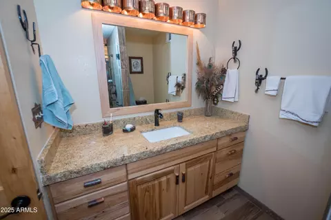 Bath - 8144 E Dakota Rd, Hereford, AZ 85615 photo 1 of 7
