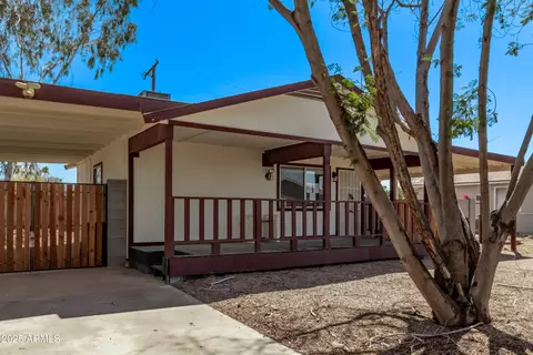 Exterior - 115 S Stardust Ln, Apache Junction, AZ 85120 photo 3 of 10