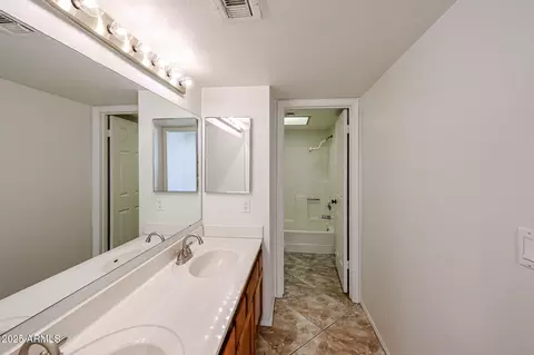 10 E Betty Elyse Ln, Phoenix, AZ 85022 photo 7
