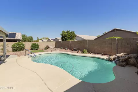 13235 W Saguaro Ln, Surprise, AZ 85374