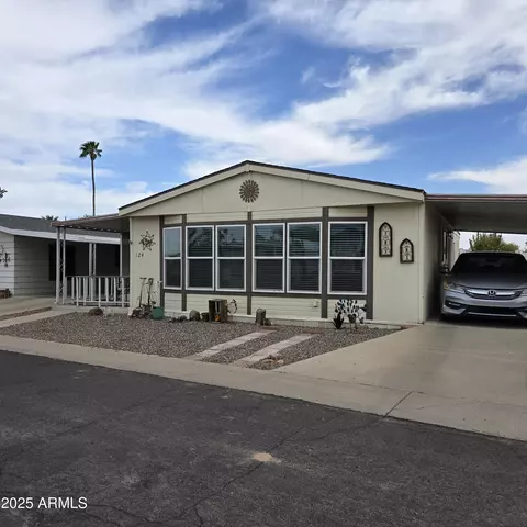 10701 N 99th Ave #124, Peoria, AZ 85345