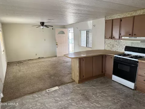 348 W Byrd Ave, Coolidge, AZ 85128 photo 9