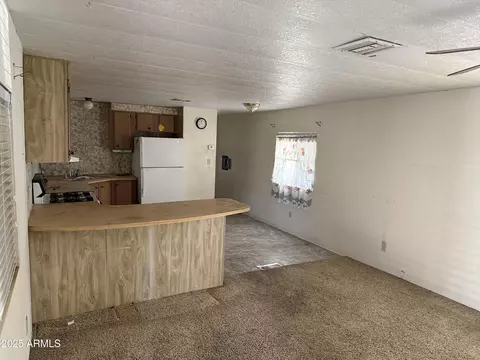 348 W Byrd Ave, Coolidge, AZ 85128 photo 6