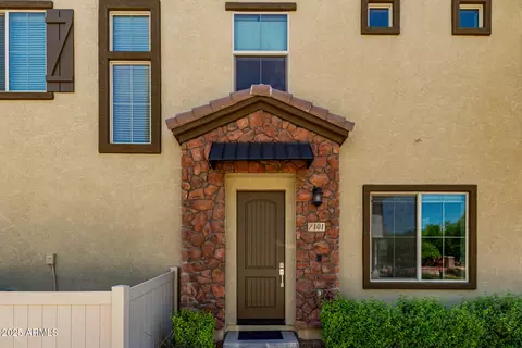 2722 S Cavalier Dr #101, Gilbert, AZ 85295 photo 2