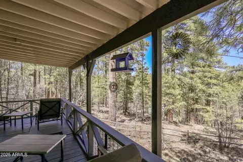 1320 E Caribou Rd, Munds Park, AZ 86017