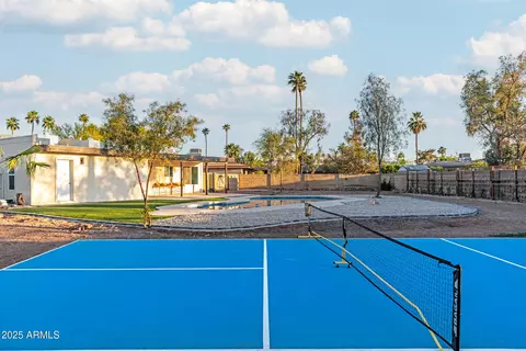 1652 S Flint Cir, Mesa, AZ 85202