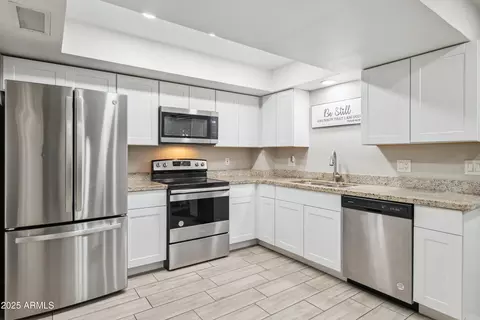 Kitchen - 4642 N 19th Ave, Phoenix, AZ 85015 photo 1 of 1