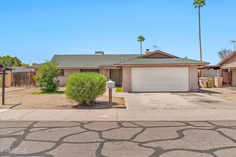 9102 N 56th Ln, Glendale, AZ 85302