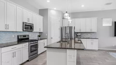 1104 E Tekoa Ave, Gilbert, AZ 85298 photo 10