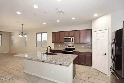 Kitchen - 10065 E Tiger Lily Ave, Mesa, AZ 85212 photo 2 of 4