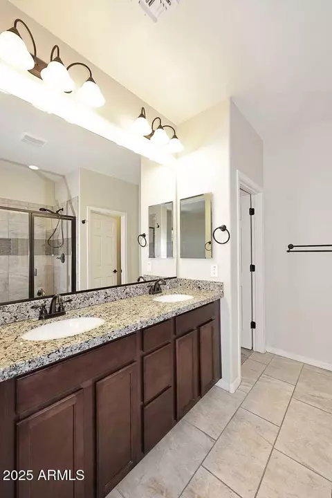 Bath - 10065 E Tiger Lily Ave, Mesa, AZ 85212 photo 2 of 5