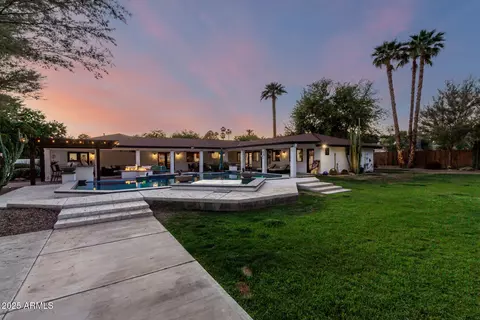 Exterior - 8031 N 12th Ave, Phoenix, AZ 85021 photo 12 of 18