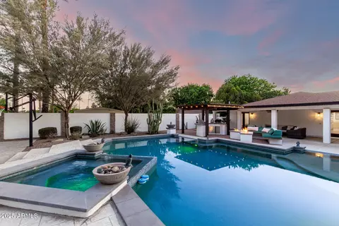 Exterior - 8031 N 12th Ave, Phoenix, AZ 85021 photo 11 of 18