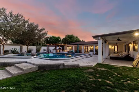 Exterior - 8031 N 12th Ave, Phoenix, AZ 85021 photo 15 of 18