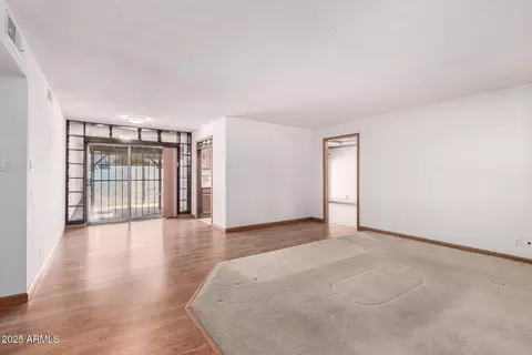 Living - 6720 N 42nd Dr, Phoenix, AZ 85019 photo 1 of 5
