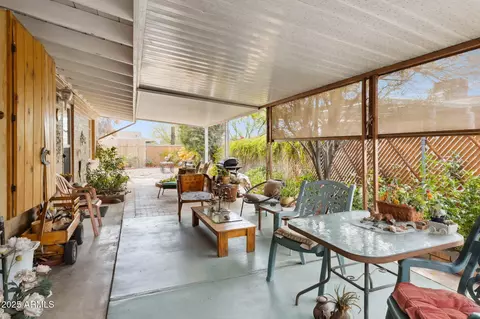 Exterior - 911 E Alice Ave, Phoenix, AZ 85020 photo 3 of 13