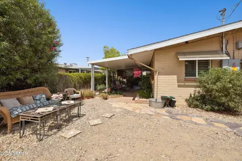 Exterior - 911 E Alice Ave, Phoenix, AZ 85020 photo 7 of 13