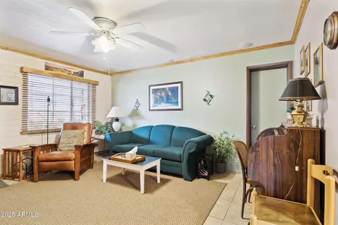 Living - 911 E Alice Ave, Phoenix, AZ 85020 photo 4 of 5