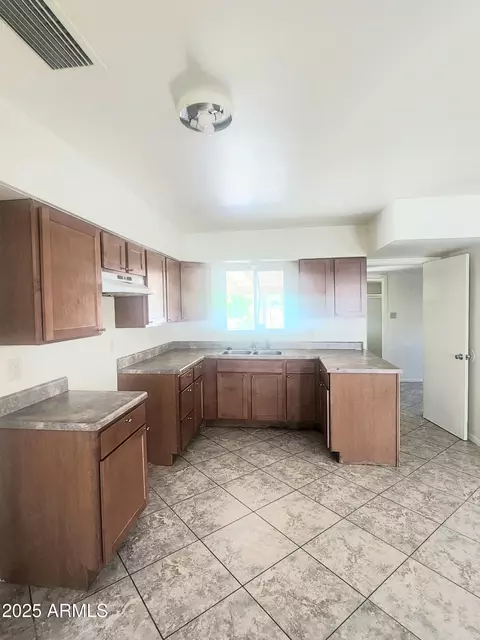 Kitchen - 1934 W Colter St, Phoenix, AZ 85015 photo 2 of 3