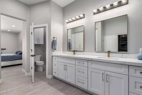 Bath - 534 E Sheffield Ave, Gilbert, AZ 85296 photo 3 of 4